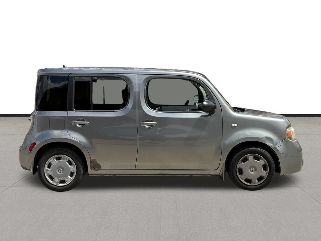 Used 2010 Nissan Cube 1.8 w/ Interior Designer Pkg FWD image 4