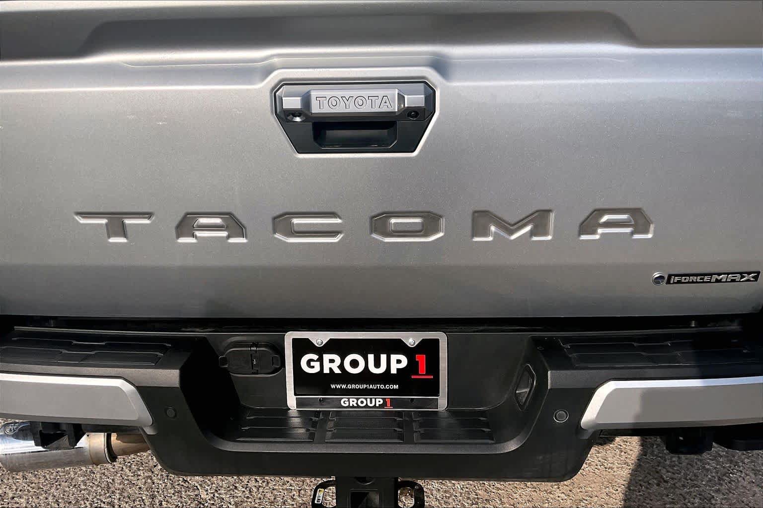 Used 2024 Toyota Tacoma Limited AWD/4WD image 10