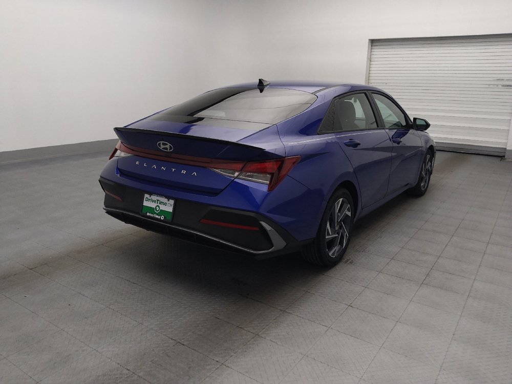 Used 2025 Hyundai Elantra Sport FWD image 9