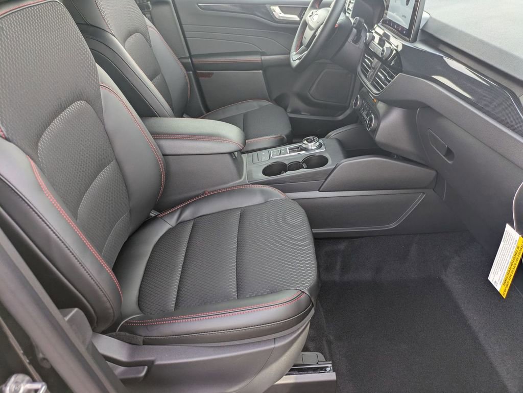 New 2026 Ford Escape ST-Line w/ Cold Weather Package AWD/4WD image 44