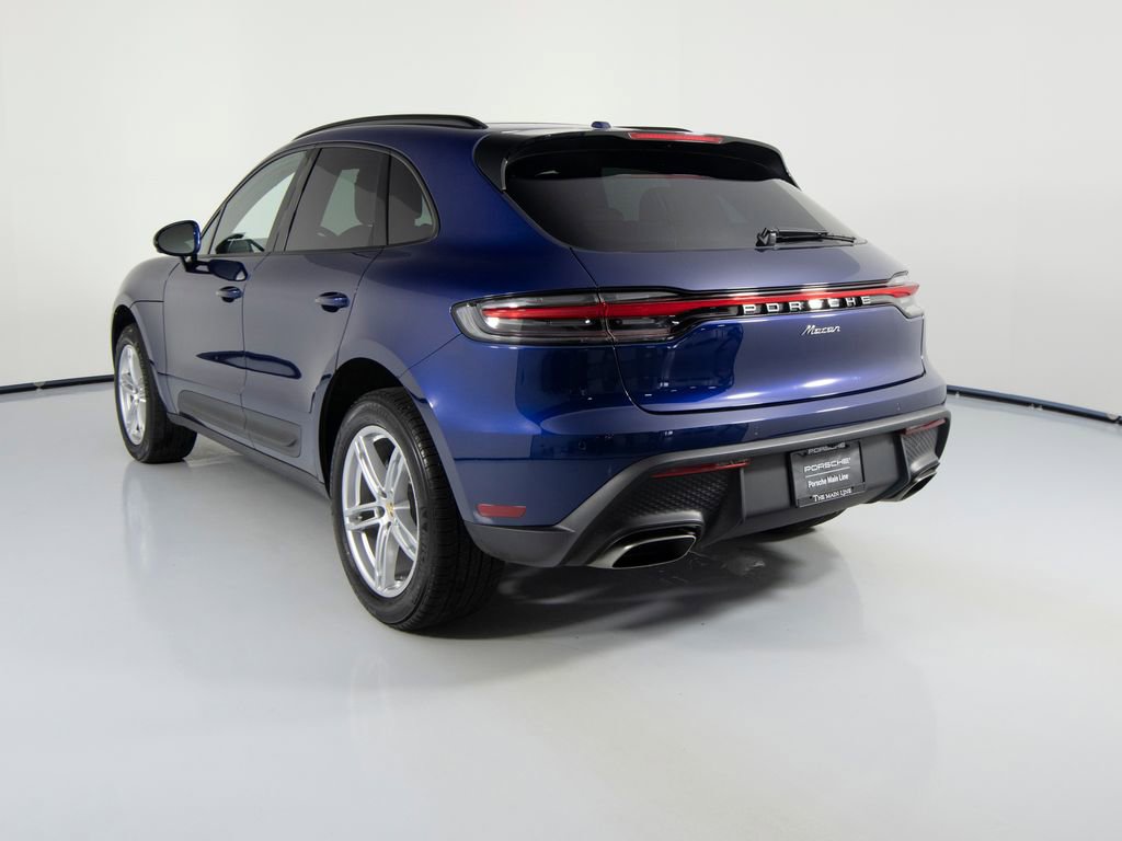 Certified 2025 Porsche Macan image 8