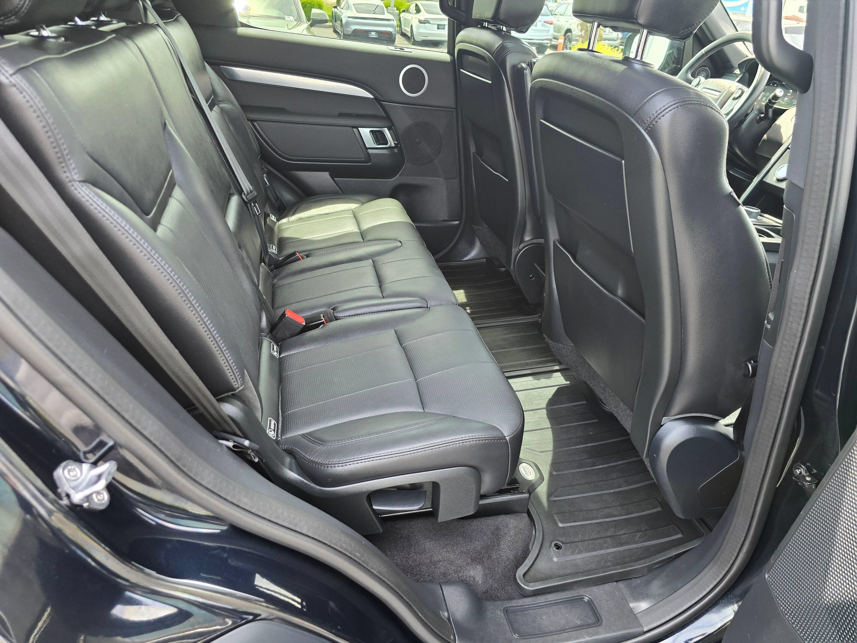 Used 2020 Land Rover Discovery Landmark AWD/4WD image 20
