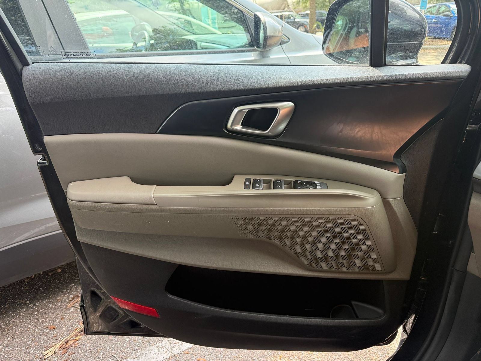 Used 2026 Kia Carnival FWD image 18