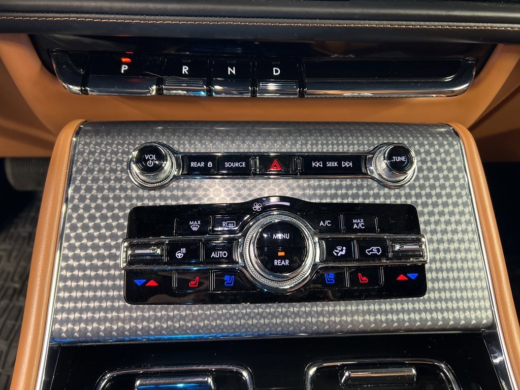 Certified 2023 Lincoln Aviator Black Label w/ Jet Package image 13