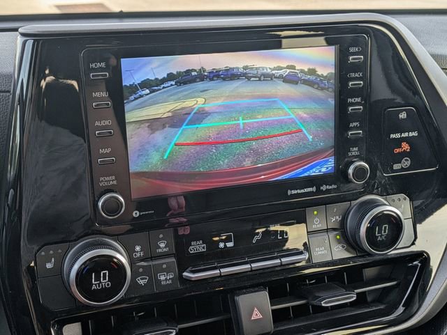 Used 2022 Toyota Highlander XLE image 25