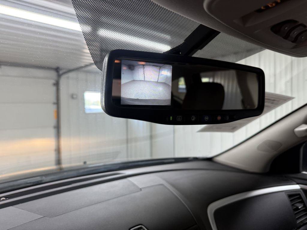 Used 2011 Chevrolet Traverse LT w/ Personal Connectivity Package FWD image 17