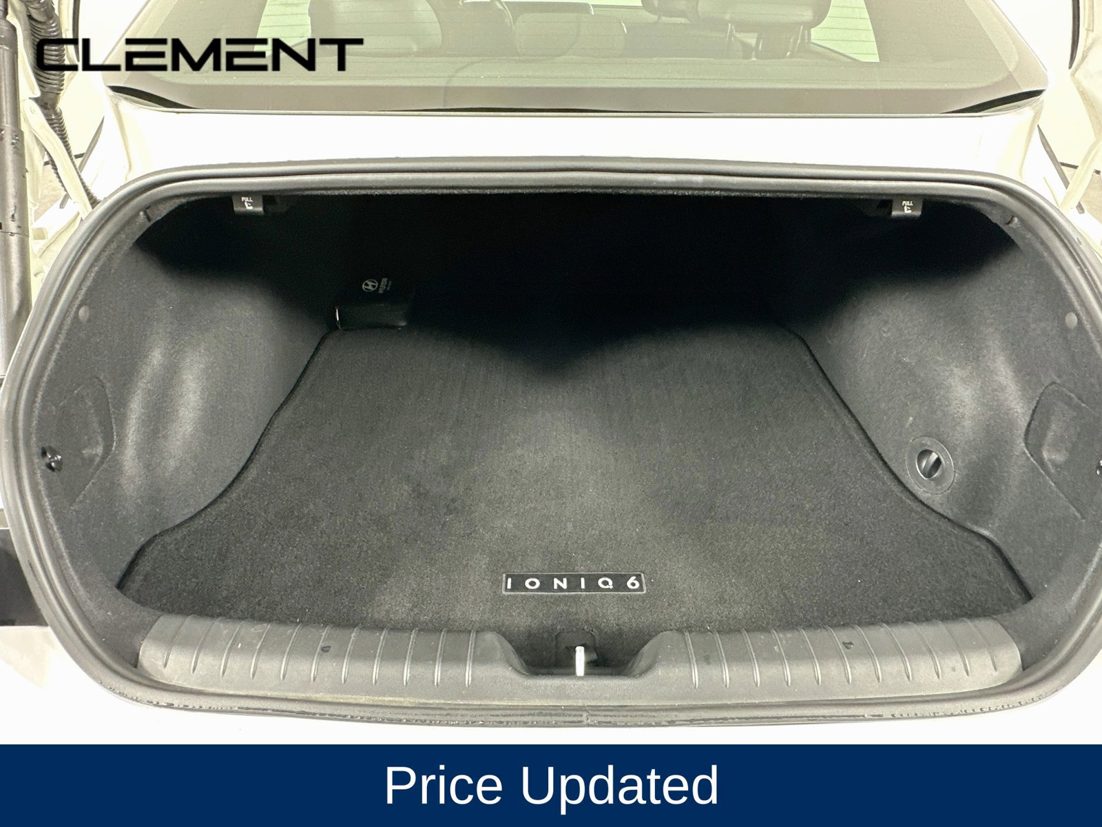 Used 2024 Hyundai Ioniq 6 SE RWD image 9