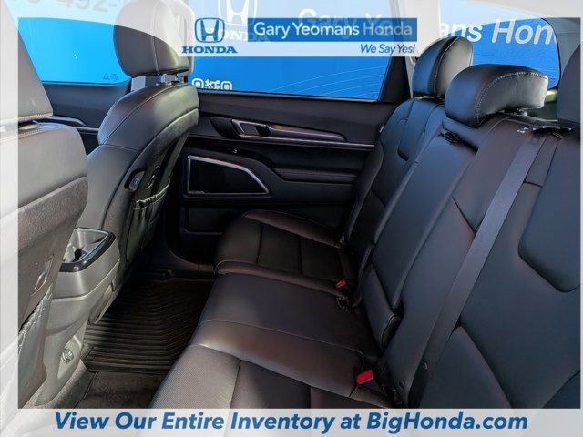 Used 2025 Kia Telluride LX FWD image 22