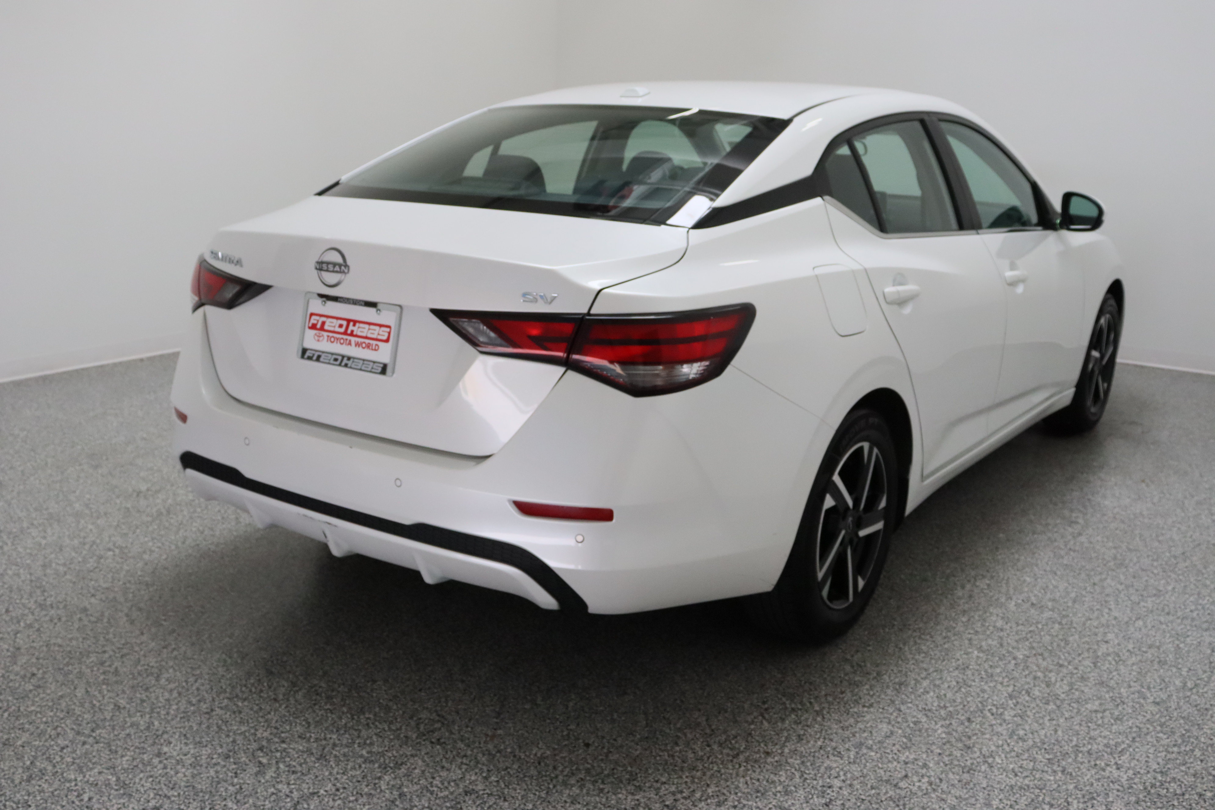 Used 2024 Nissan Sentra SV FWD image 7