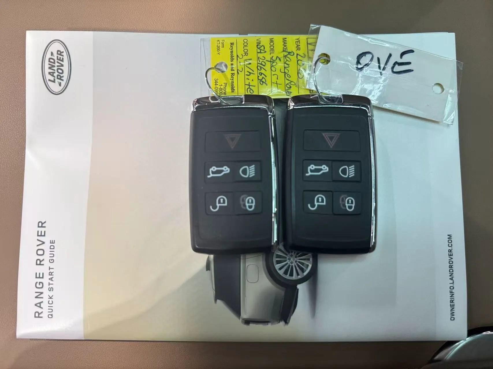 Used 2025 Land Rover Range Rover Long Wheelbase SE image 26