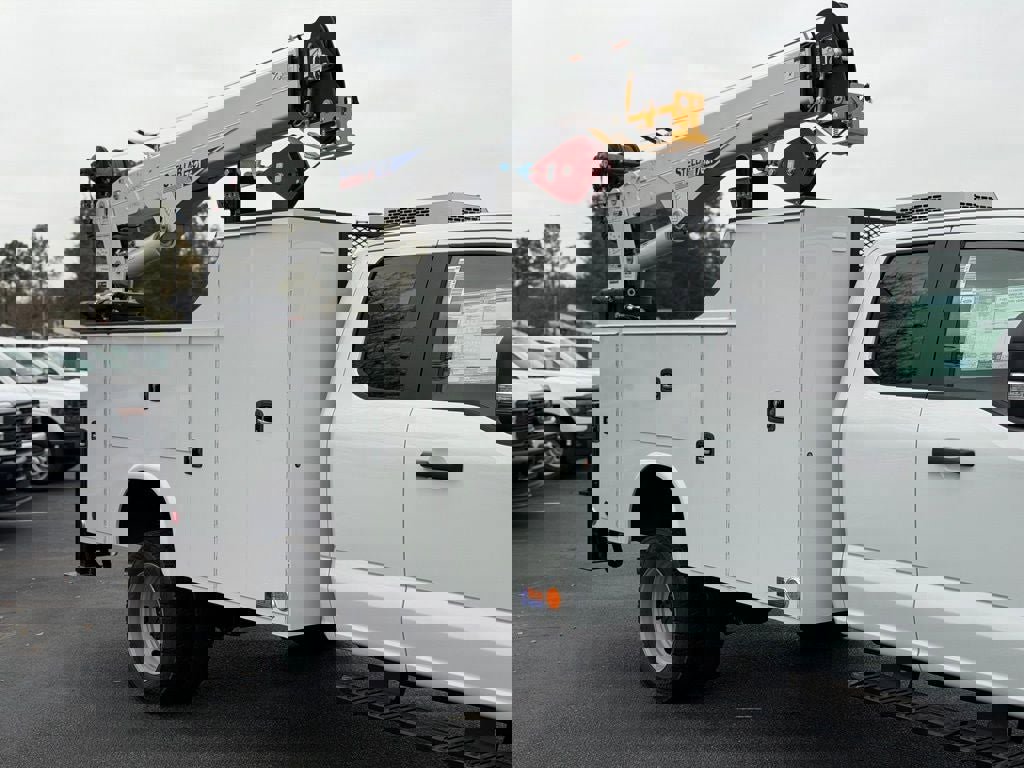 New 2026 Ford F550 4x4 Supercab Super Duty image 6