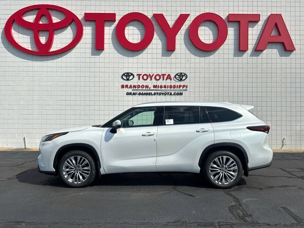 New 2026 Toyota Highlander Platinum AWD/4WD image 5