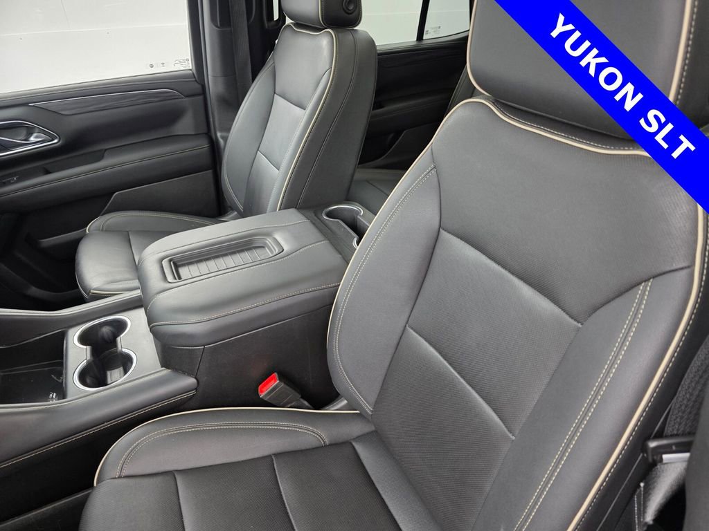 Used 2023 GMC Yukon SLT w/ SLT Premium Package image 11