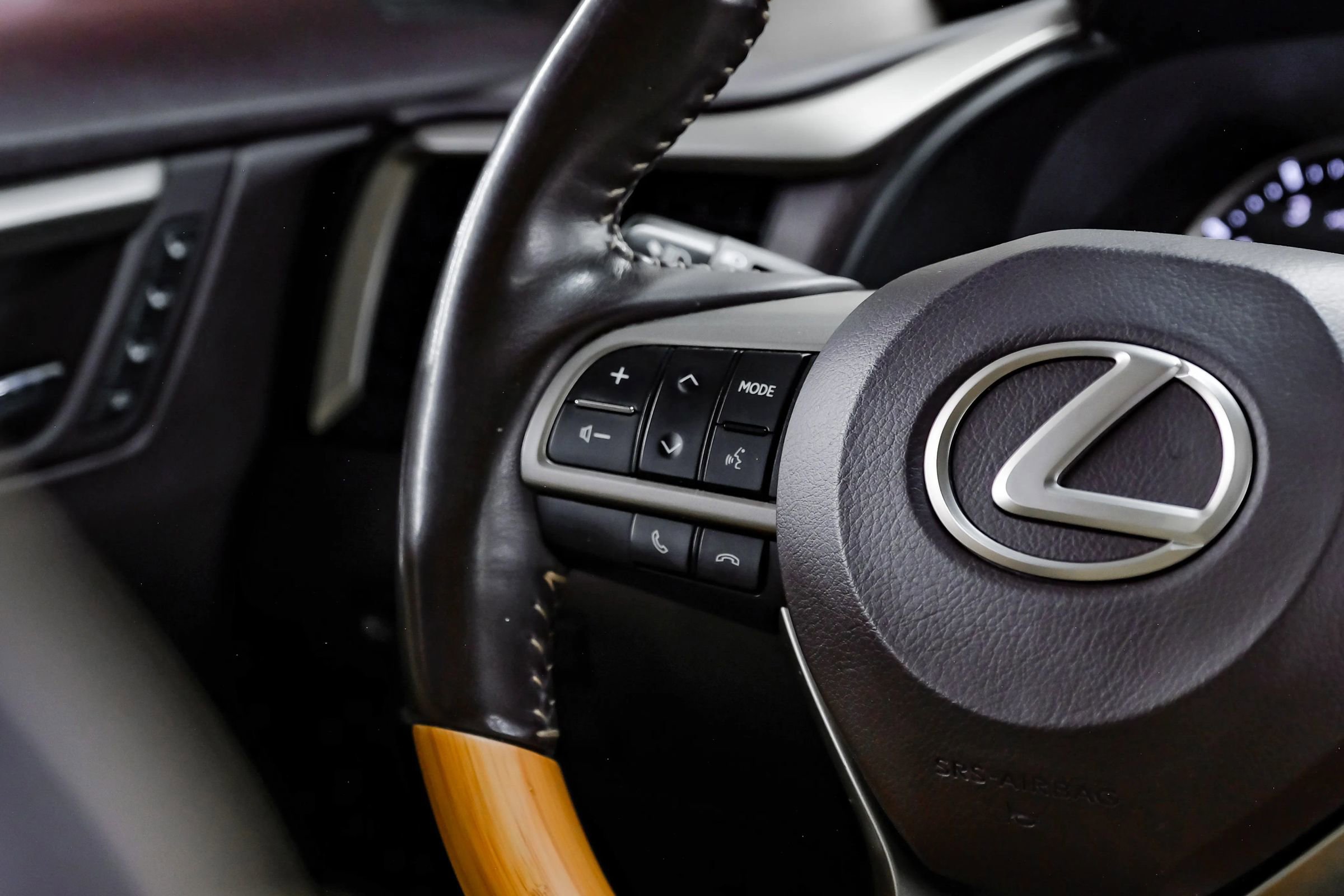 Used 2019 Lexus RX 350 FWD w/ Premium Package image 23