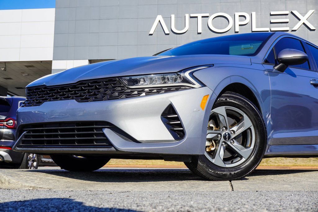 Used 2022 Kia K5 LX image 2