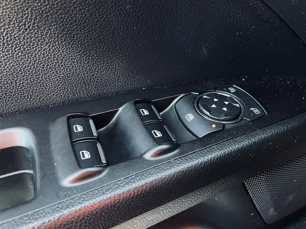 Used 2019 Ford Fusion SEL image 18