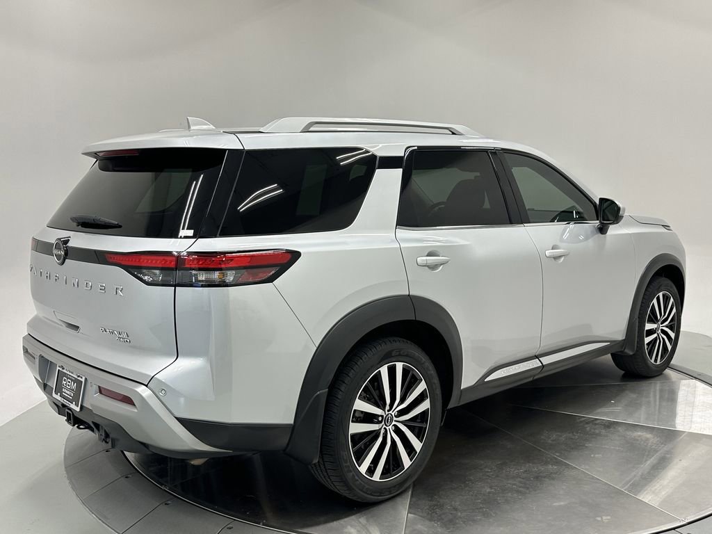 Used 2023 Nissan Pathfinder Platinum image 7