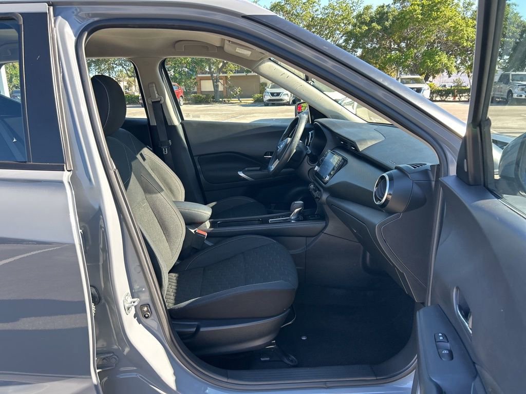 Used 2022 Nissan Kicks SV image 38
