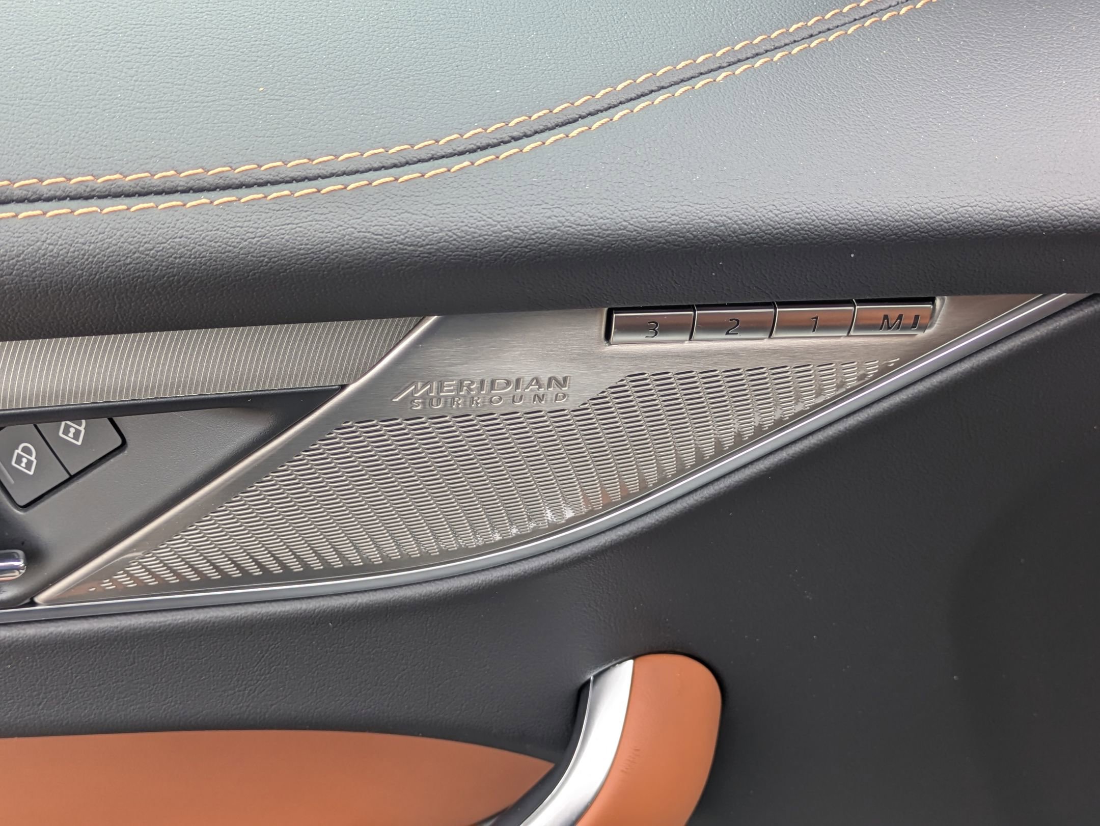 New 2026 Jaguar F-PACE R-Dynamic S image 23