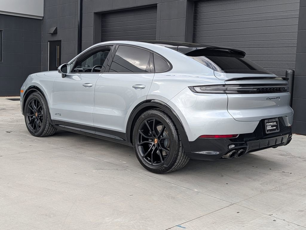 Certified 2025 Porsche Cayenne GTS image 3