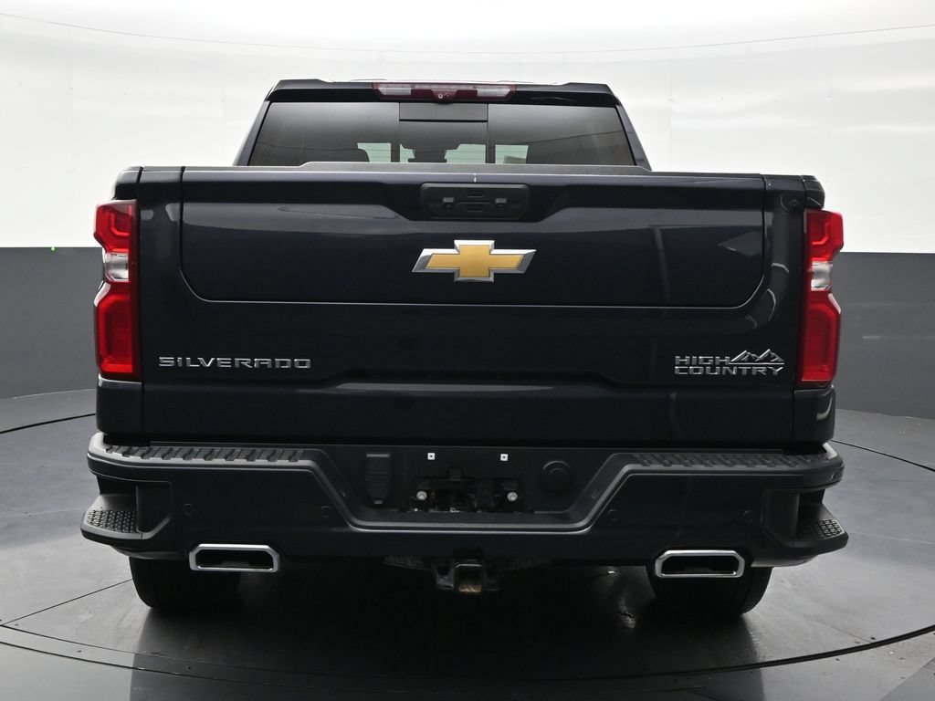 Used 2024 Chevrolet Silverado 1500 High Country w/ High Country Premium Package AWD/4WD image 4