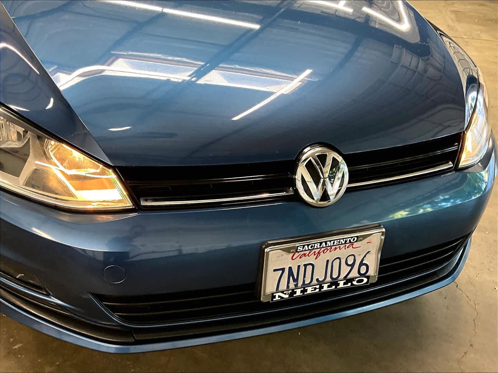 Used 2016 Volkswagen Golf SE FWD image 32