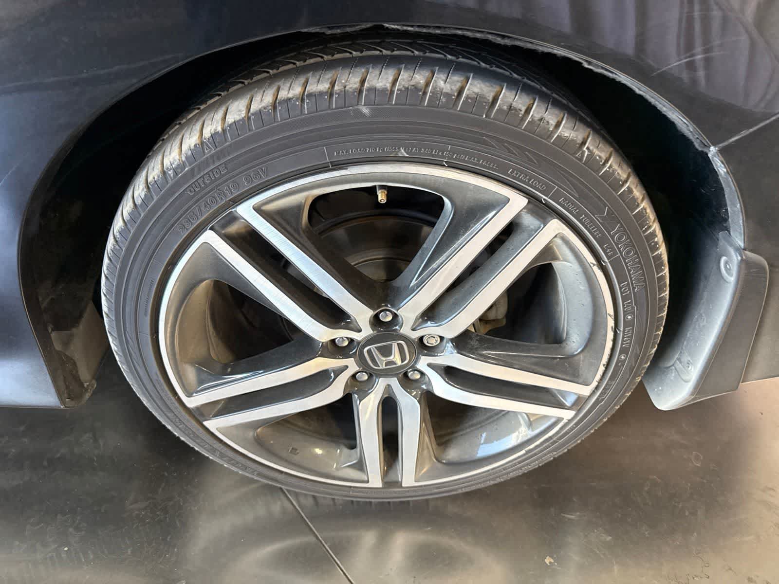 Used 2017 Honda Accord Touring image 10