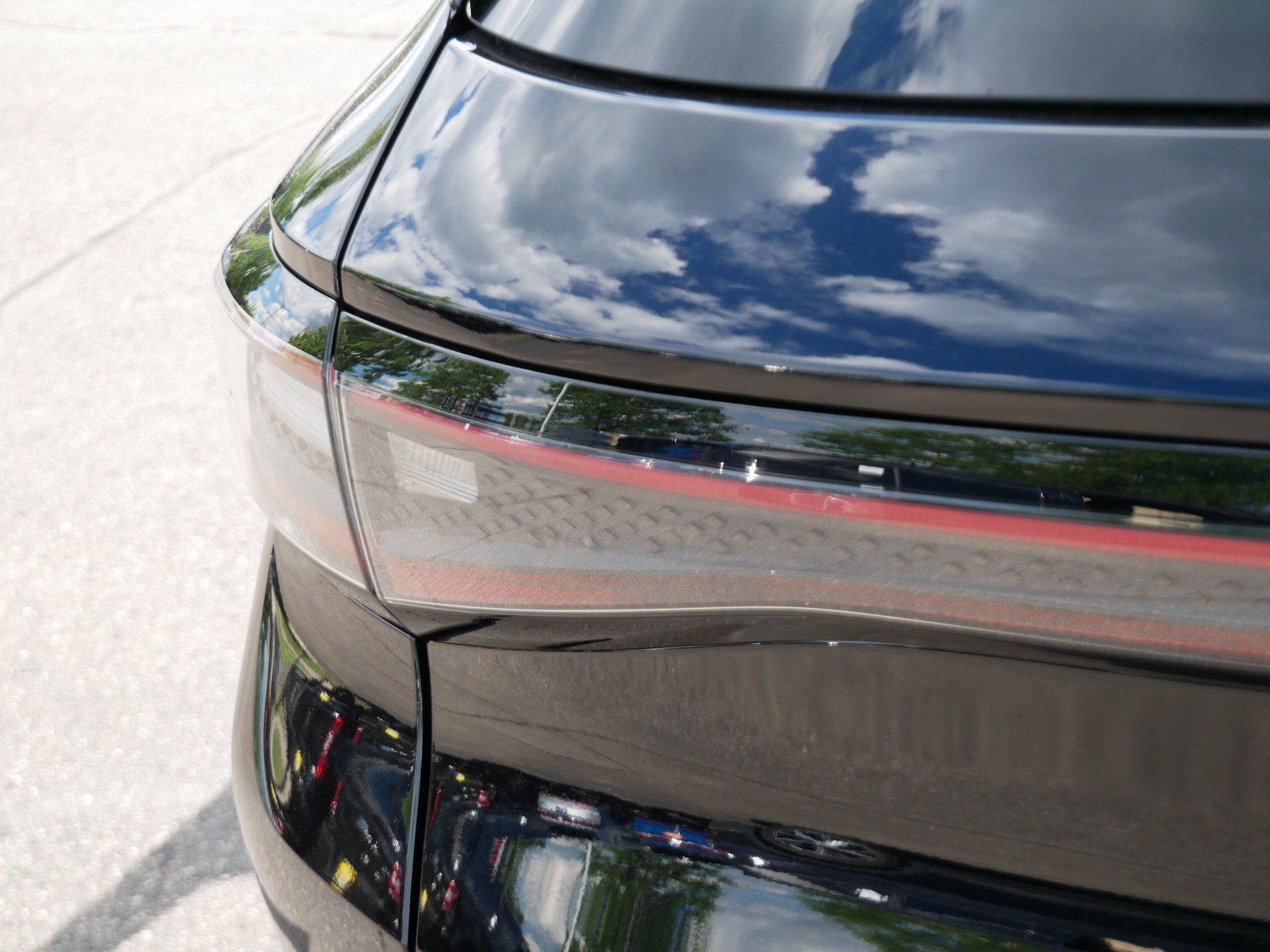 Certified 2023 Volkswagen ID.4 Pro S AWD/4WD image 17