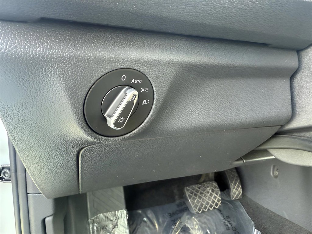 Used 2024 Volkswagen Jetta S image 11