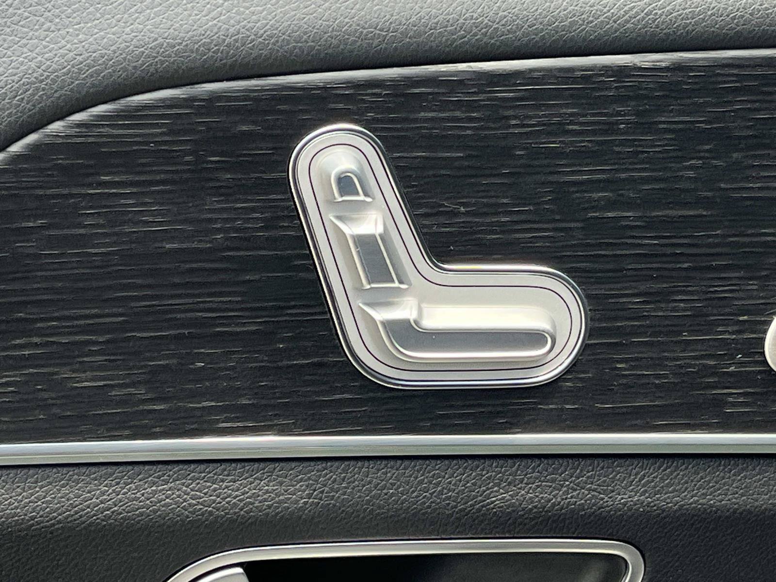 Certified 2023 Mercedes-Benz GLS 450 4MATIC image 23
