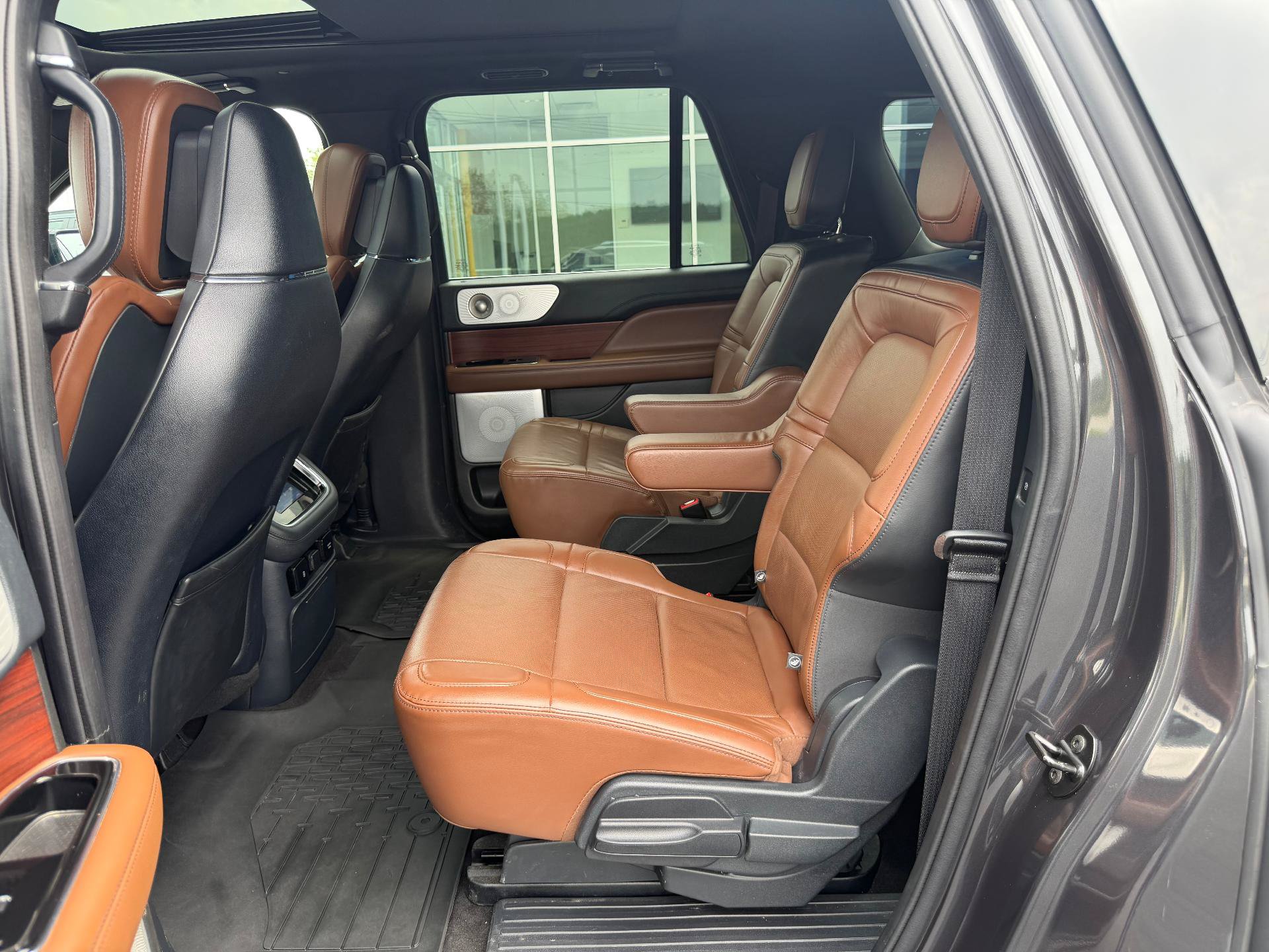 Used 2023 Lincoln Navigator L Reserve AWD/4WD image 20