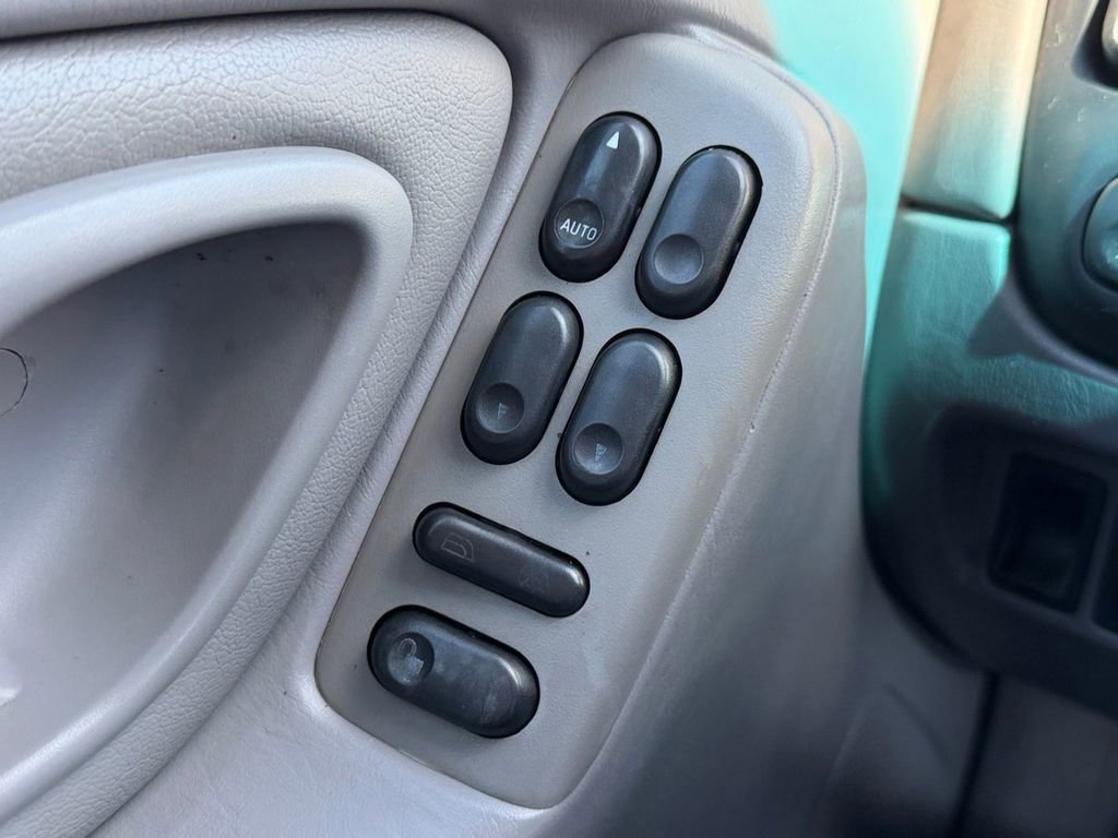 Used 2002 MAZDA Tribute ES AWD/4WD image 18