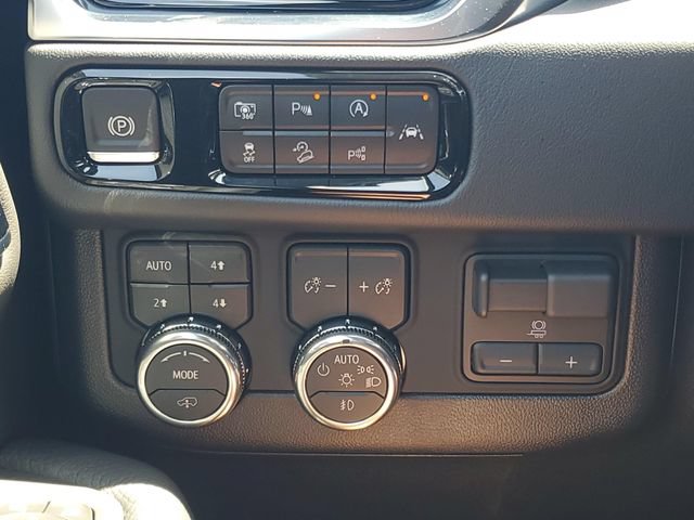Used 2026 GMC Yukon Denali w/ Denali Reserve Package AWD/4WD image 21