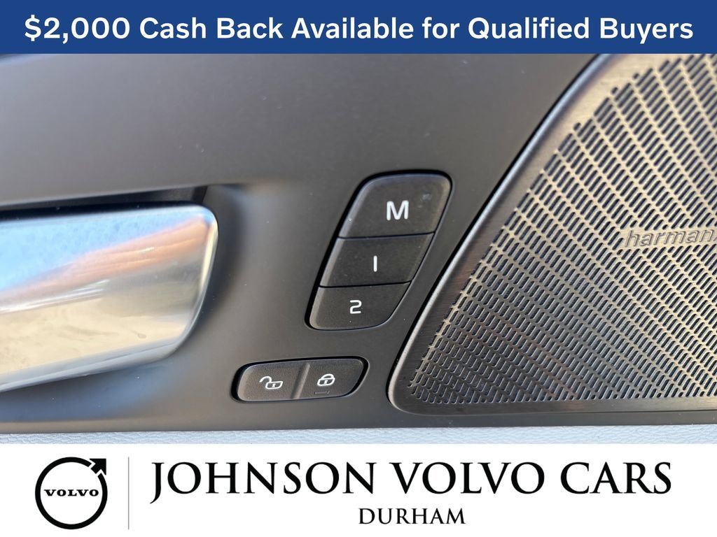 New 2026 Volvo XC60 T8 Ultra w/ Climate Package AWD/4WD image 15
