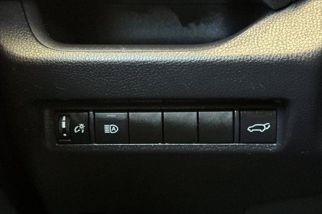 Certified 2021 Toyota RAV4 XLE Premium AWD/4WD image 30