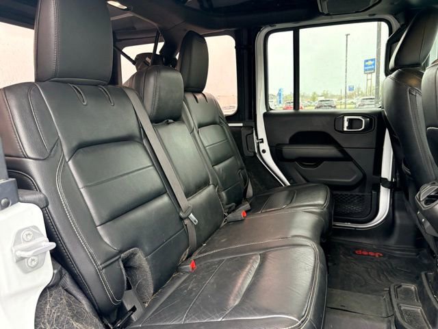 Used 2019 Jeep Wrangler Unlimited Sahara w/ Cold Weather Group AWD/4WD image 10