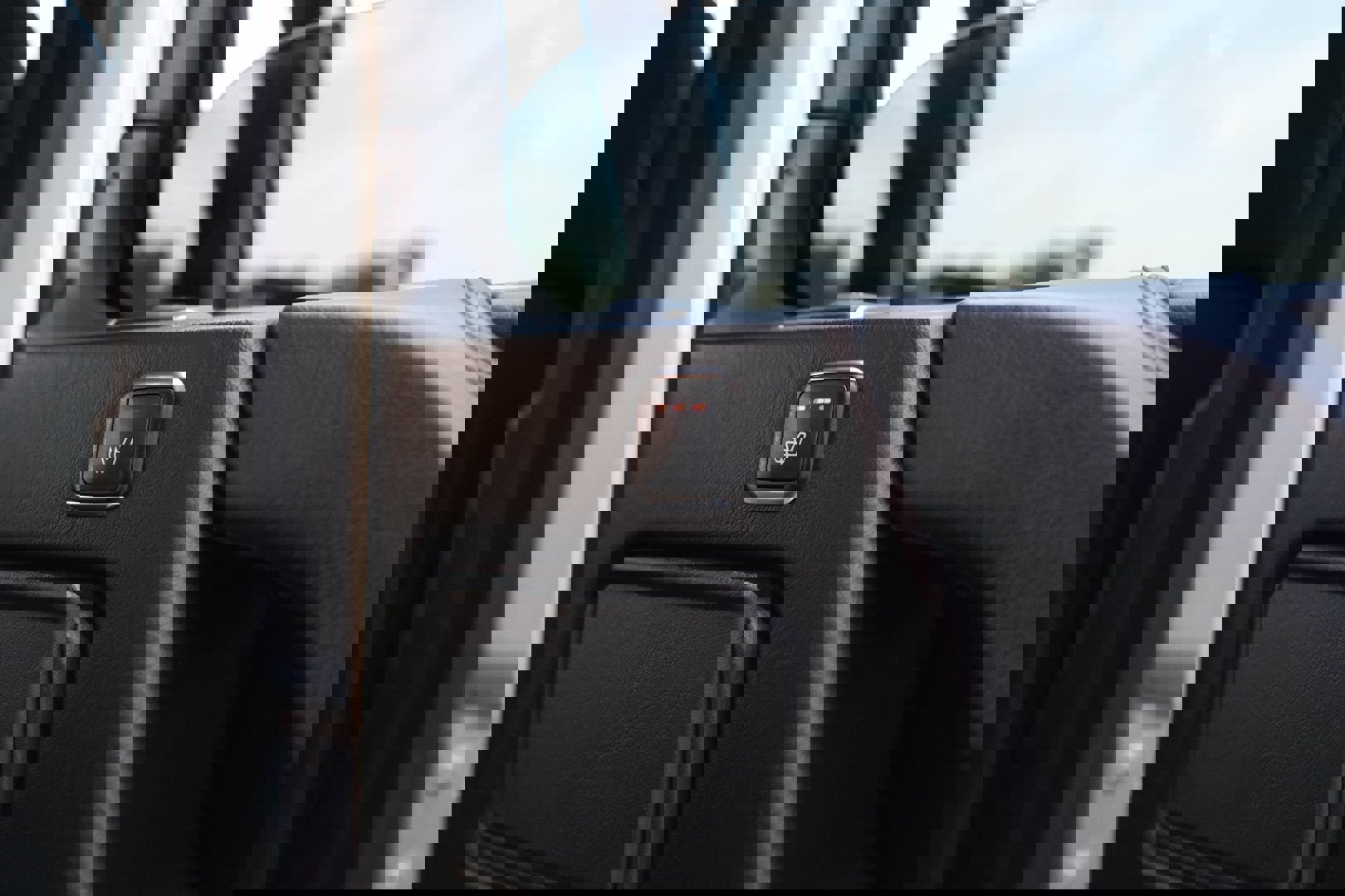 Used 2014 Mercedes-Benz G 63 AMG 4MATIC image 27