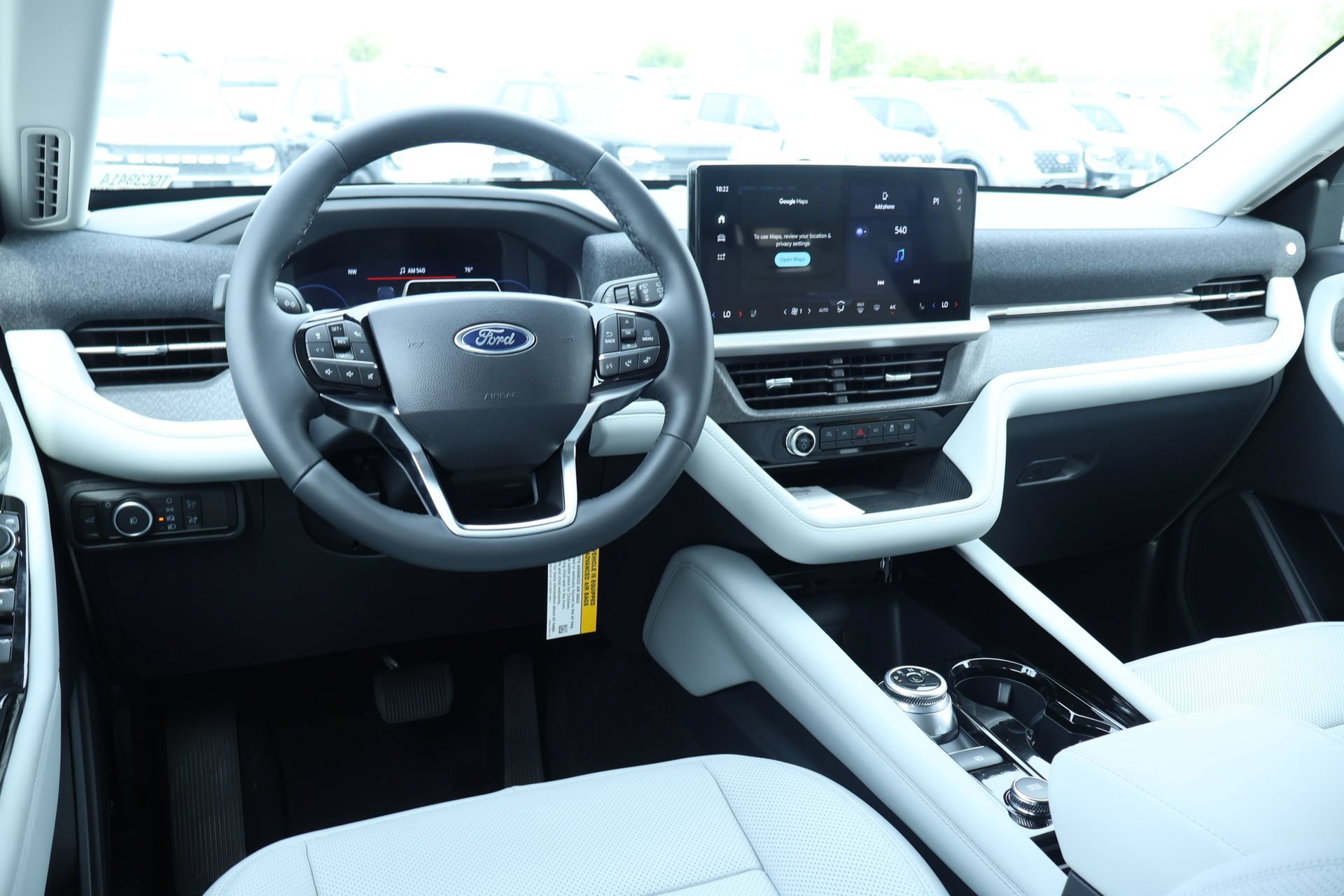 New 2026 Ford Explorer Platinum w/ LUX Leather Package AWD/4WD image 2