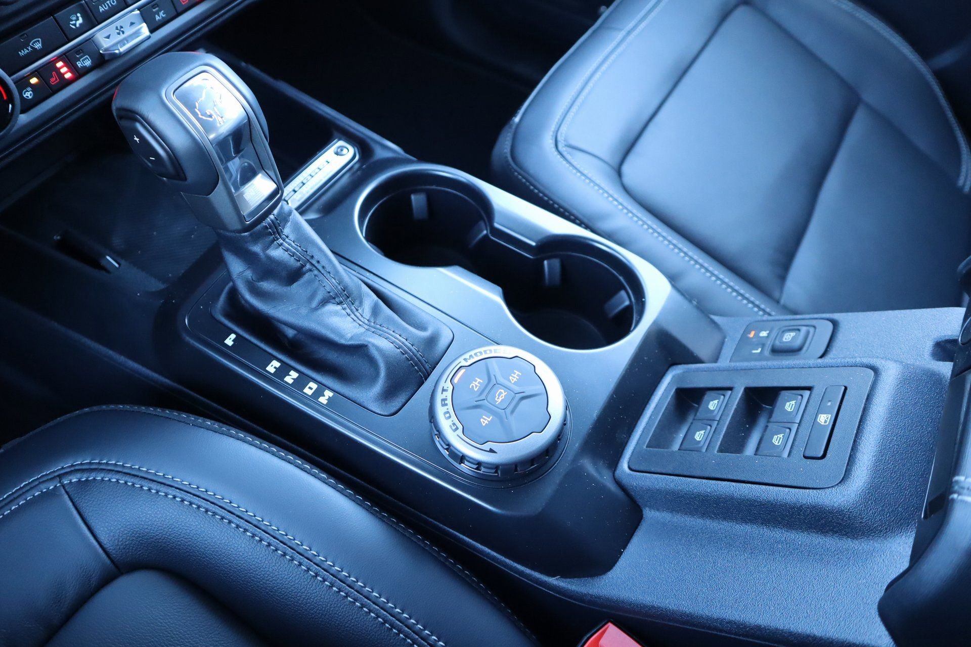 New 2025 Ford Bronco Outer Banks image 9