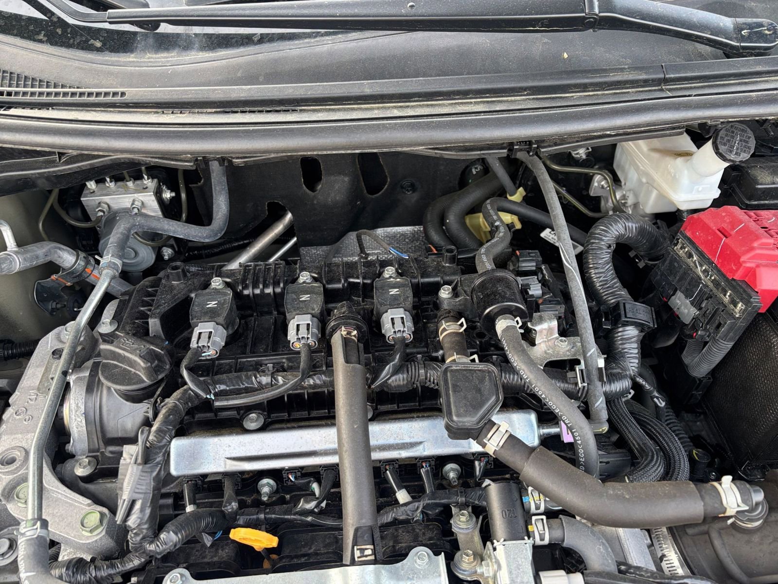 Used 2025 Nissan Versa SV image 32