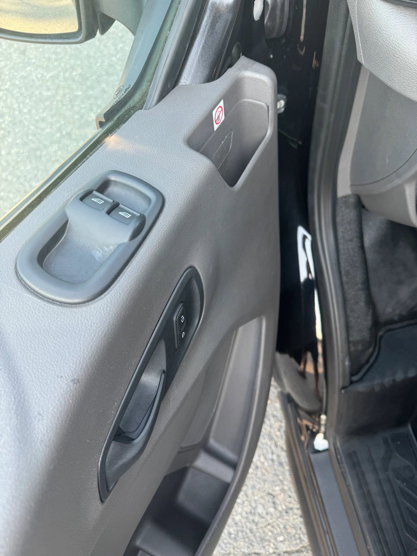 Used 2020 Ford Transit 250 Low Roof w/ Exterior Upgrade Package image 9