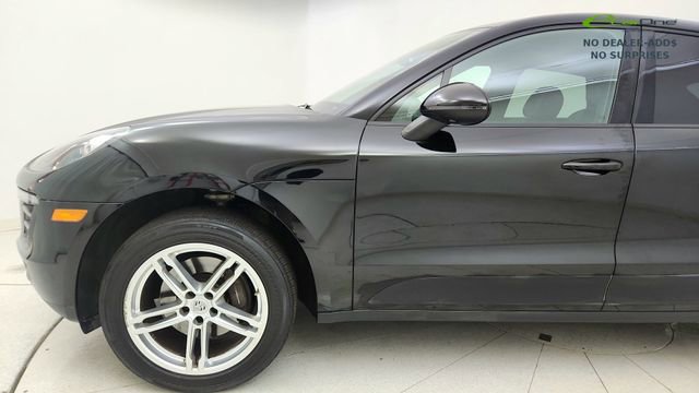 Used 2018 Porsche Macan AWD/4WD image 10