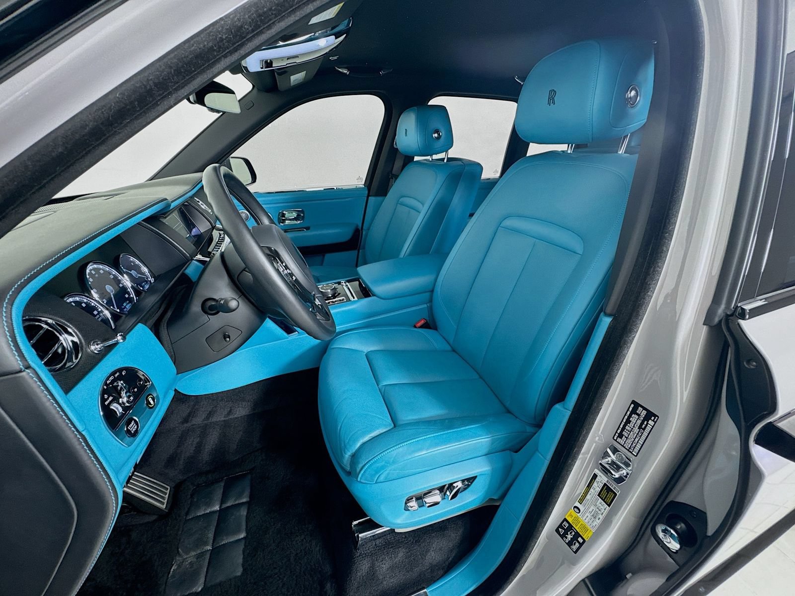 Certified 2022 Rolls-Royce Cullinan w/ Dark Exterior Package AWD/4WD image 21