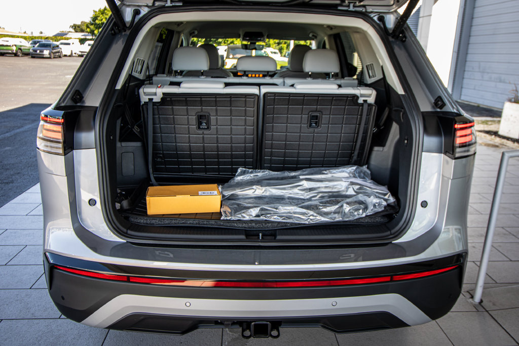 New 2027 Volkswagen Atlas SE FWD image 17