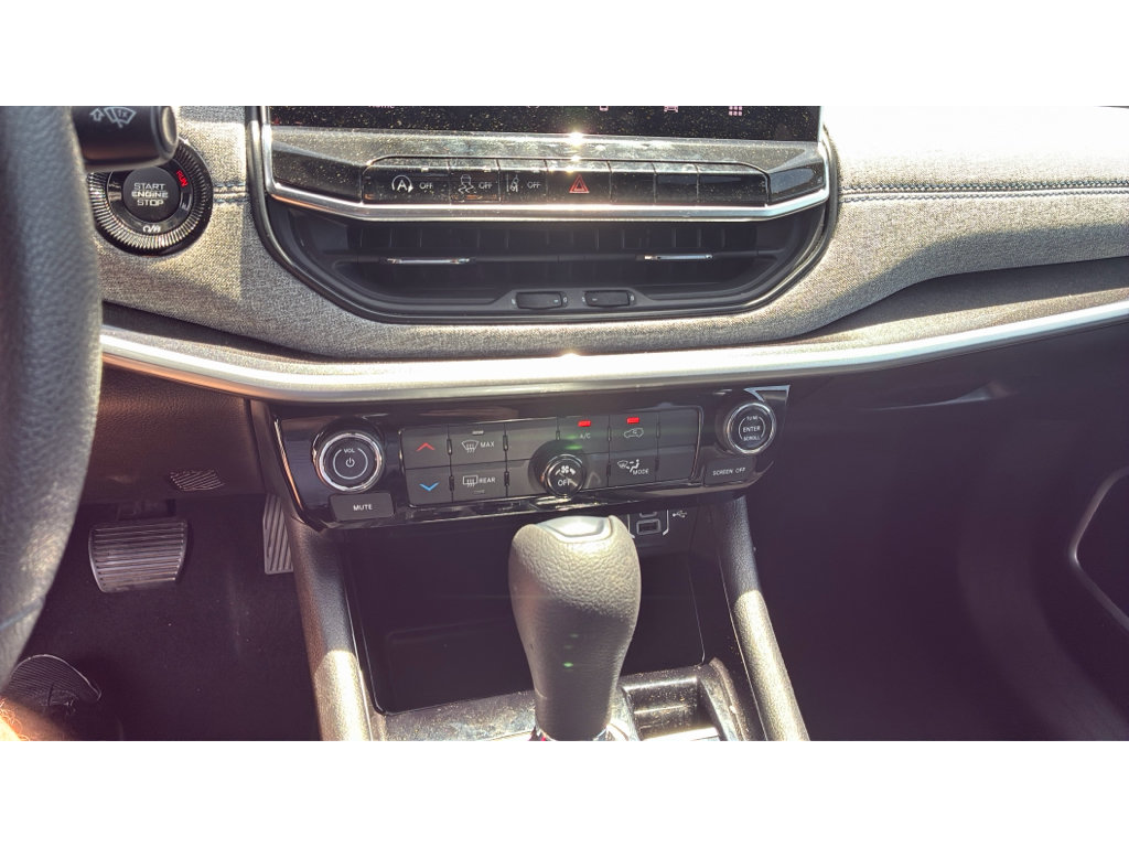 Used 2023 Jeep Compass Sport AWD/4WD image 16