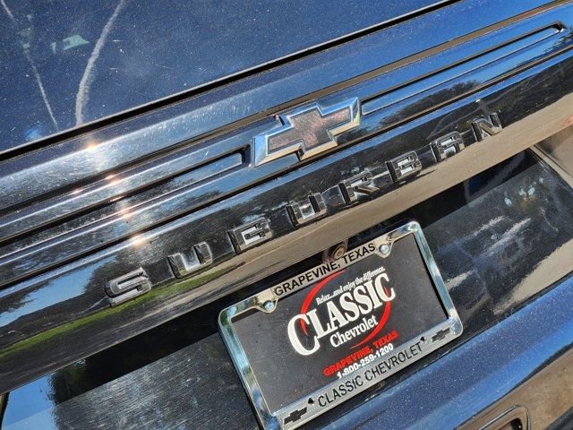 Used 2023 Chevrolet Suburban Z71 w/ Luxury Package image 9