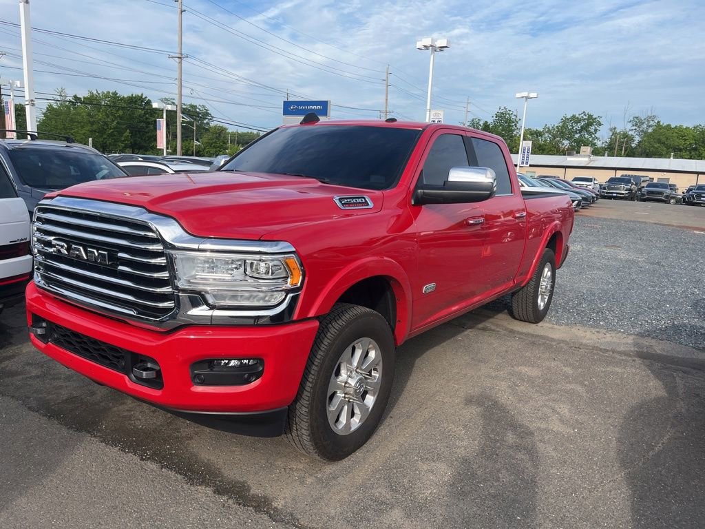 Used 2022 RAM 2500 Limited AWD/4WD image 2