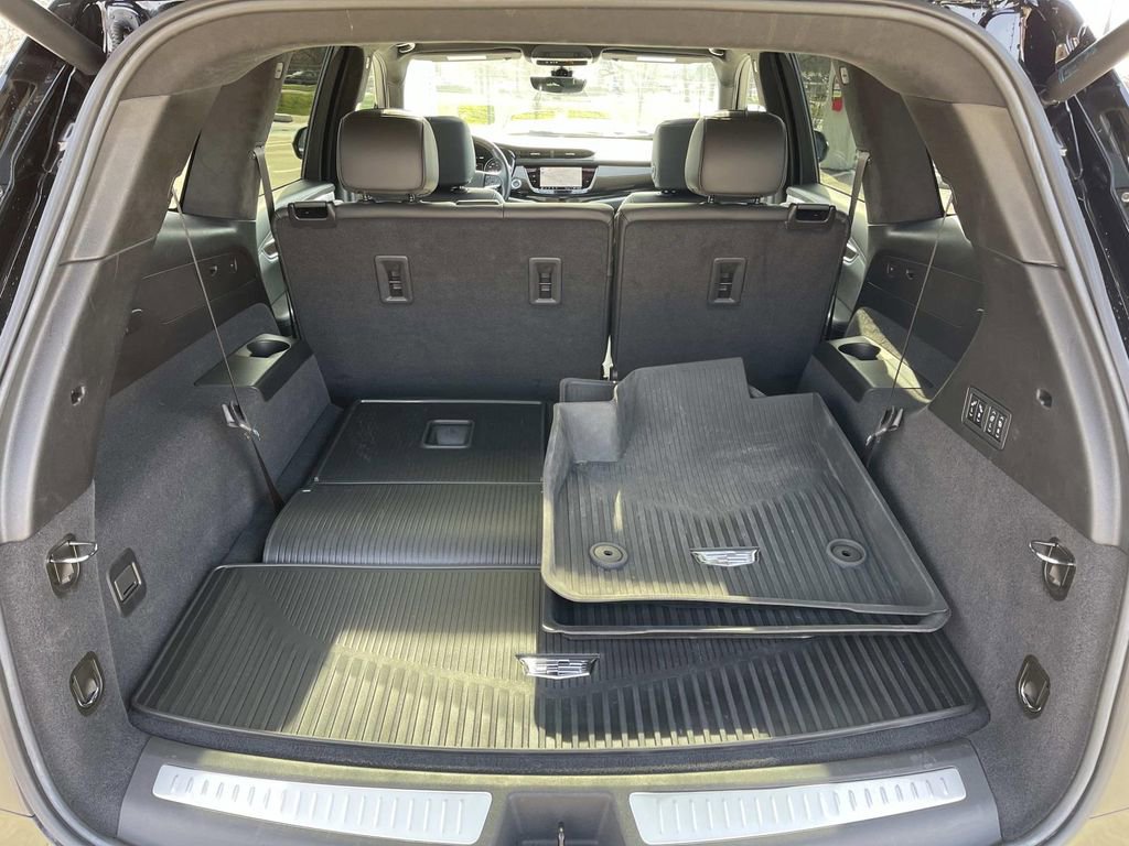Certified 2025 Cadillac XT6 Premium Luxury w/ Platinum Package image 12