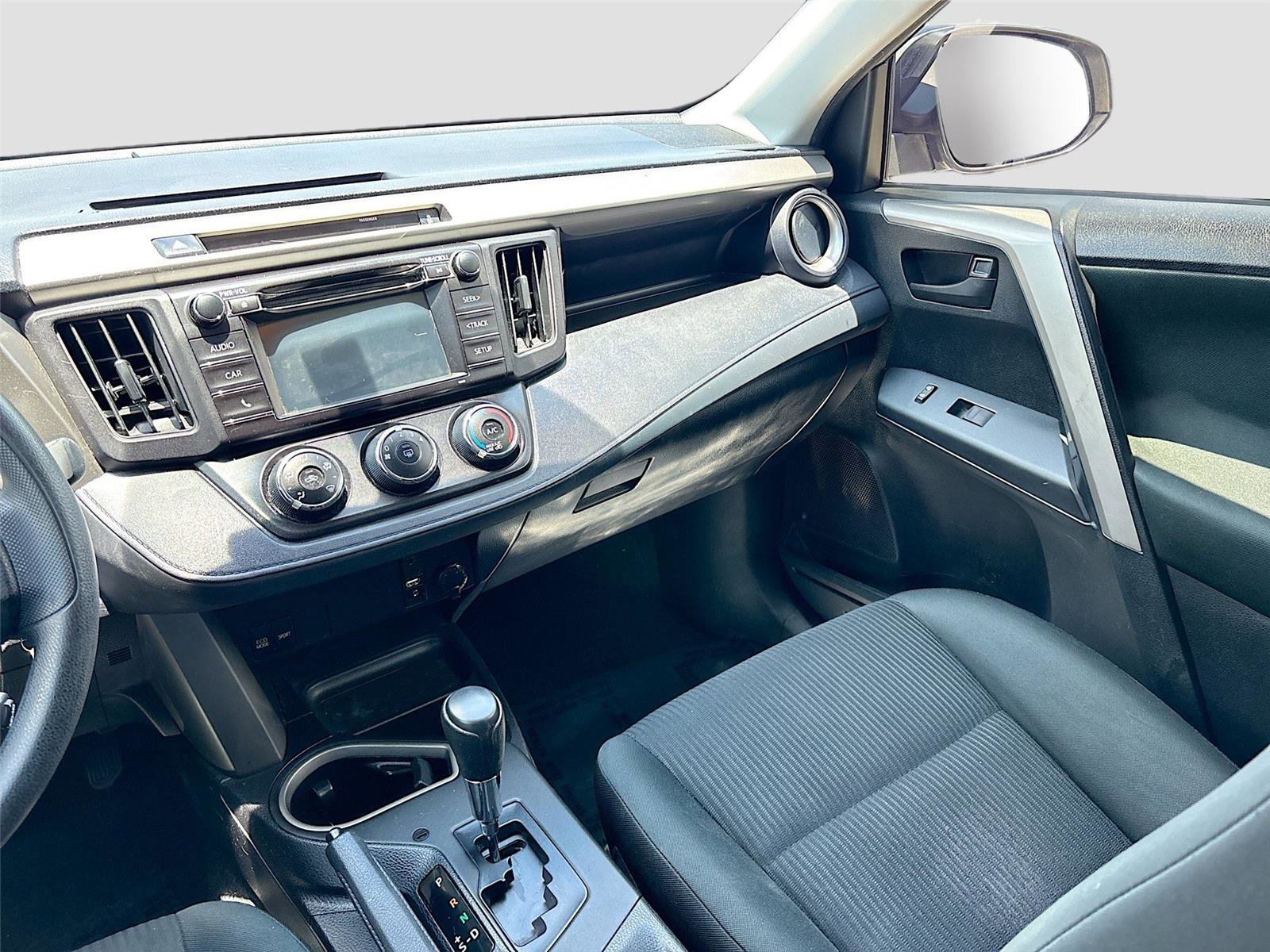 Used 2016 Toyota RAV4 LE FWD image 21