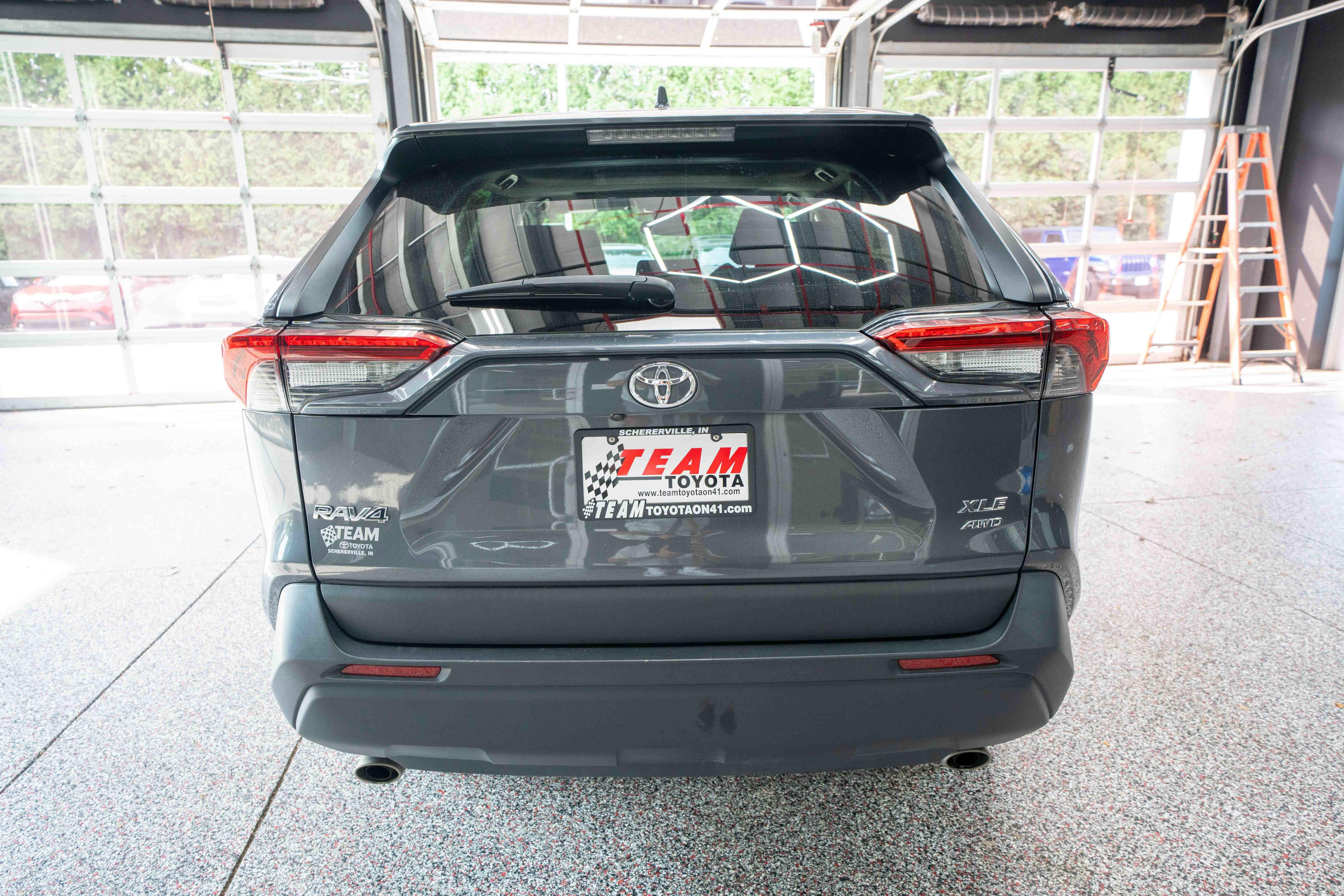 Used 2024 Toyota RAV4 XLE w/ Convenience Package AWD/4WD image 3